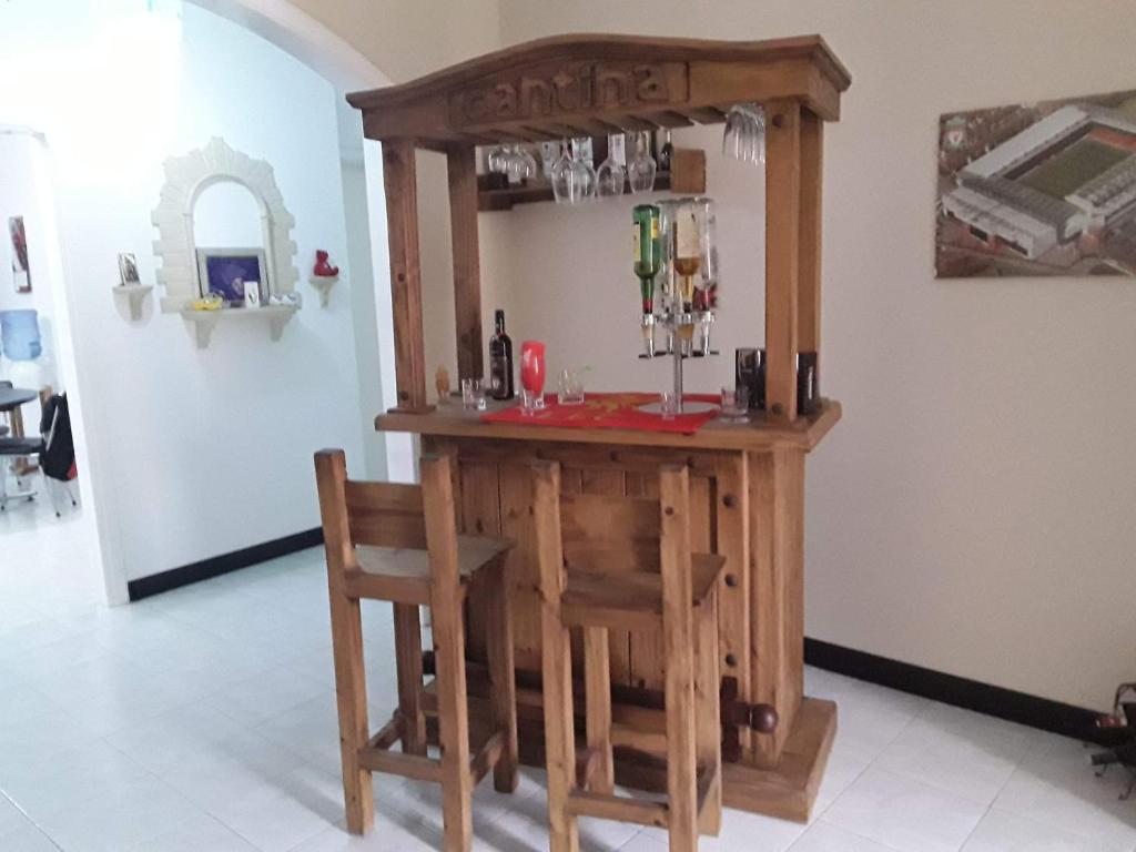 Room in Apartment - very bright well kept apartment room 2