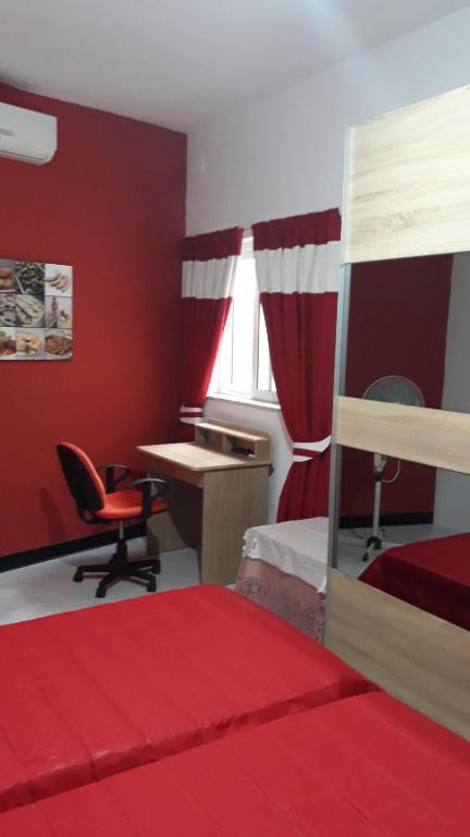 Room in Apartment - very bright well kept apartment room 3